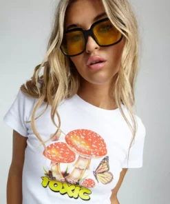 New Girl Order 70S SQUARE SUNGLASSES IN BLACK WITH YELLOW LENS